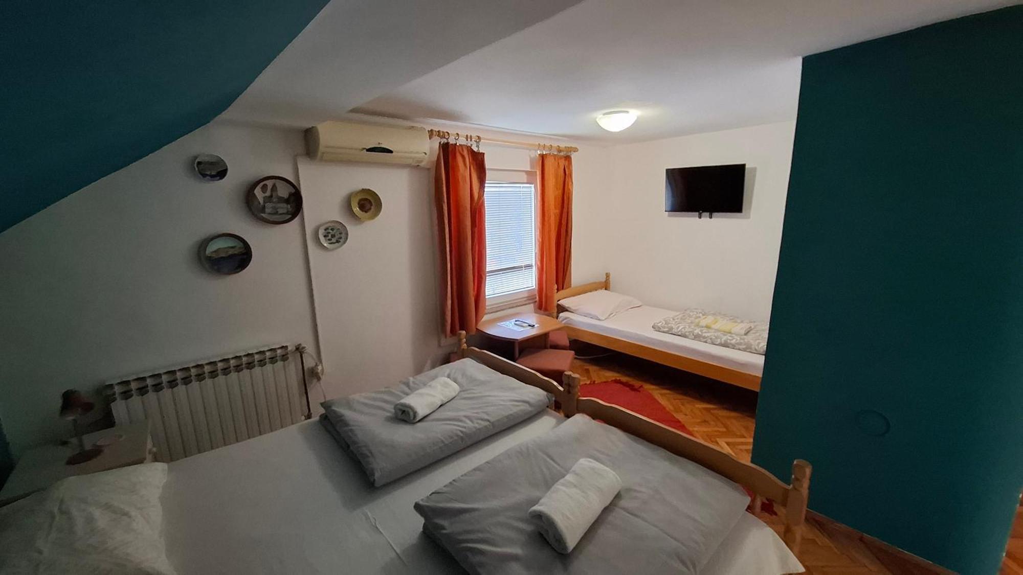 Aventurin Rooms Szluin Szoba fotó